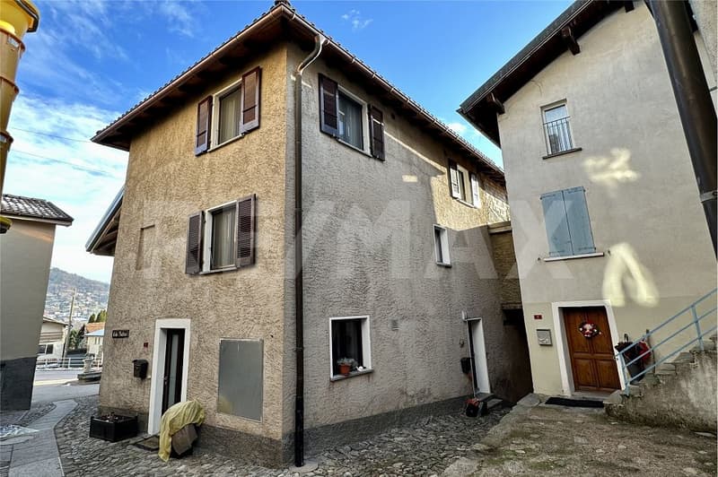 Grande casa di nucleo da poco rinnovata con charme (1)