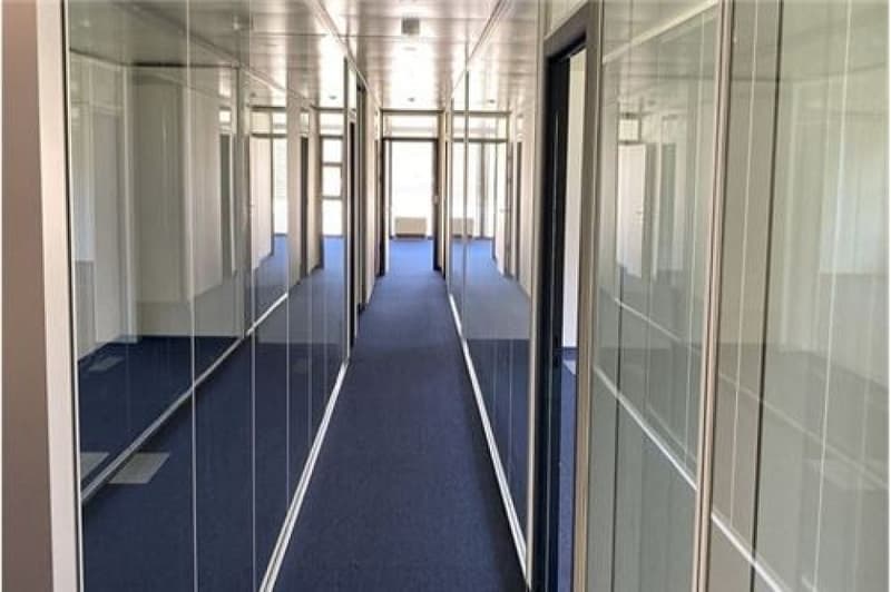 In affitto: Ampi uffici moderni e modulabili in posizione strategica (2)