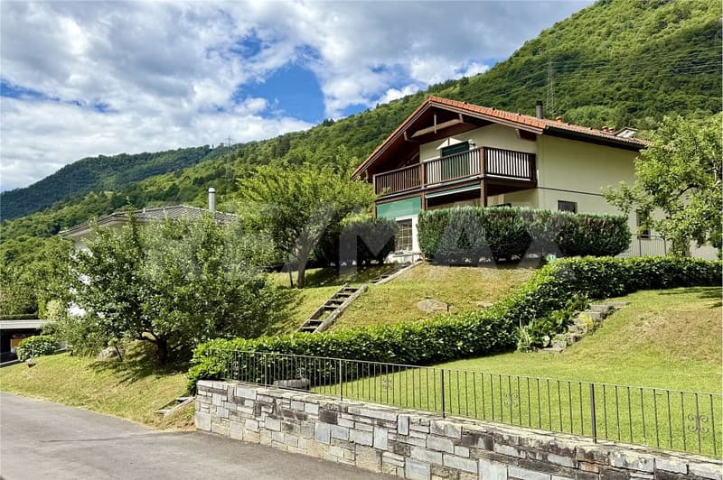 Moderna casa unifamiliare con sauna privata e bel giardino (1)