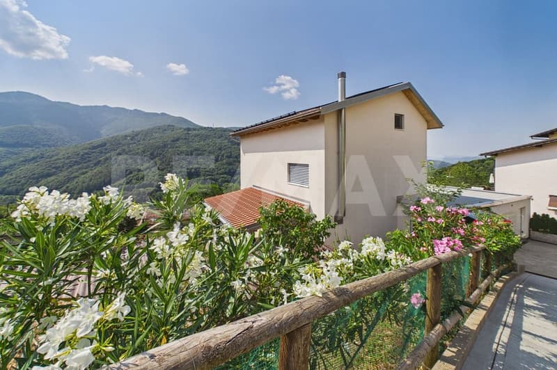 Val Colla - Casa unifamiliare in posizione riservata (1)