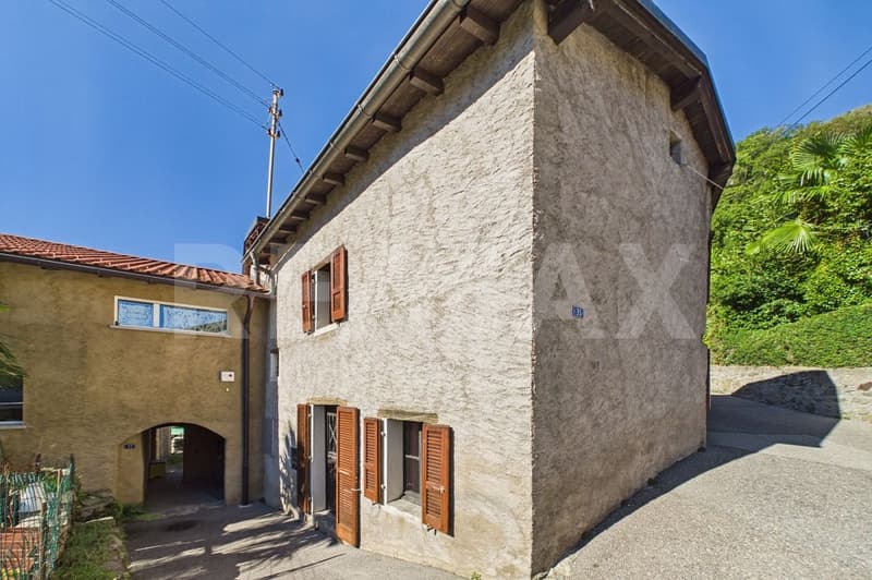 Casa di nucleo 5 locali con giardino a Mezzovico (1)