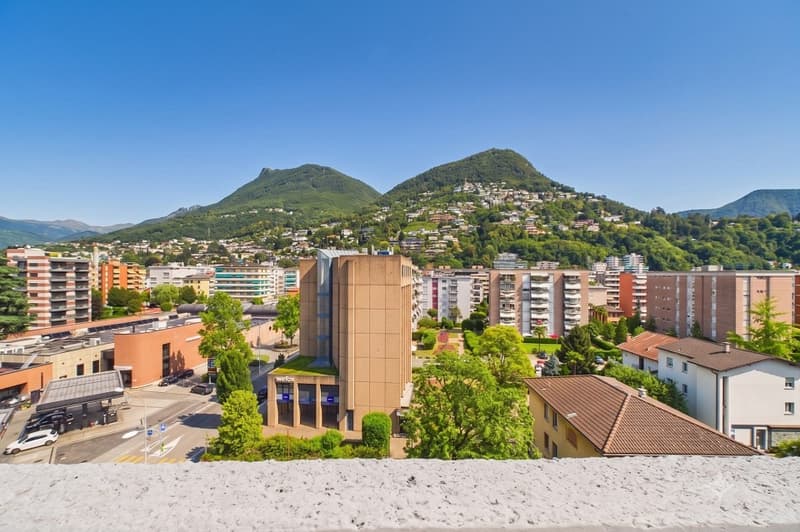 Esclusivo Attico con vista Lago e Monte Brè nel centro di Lugano (1)