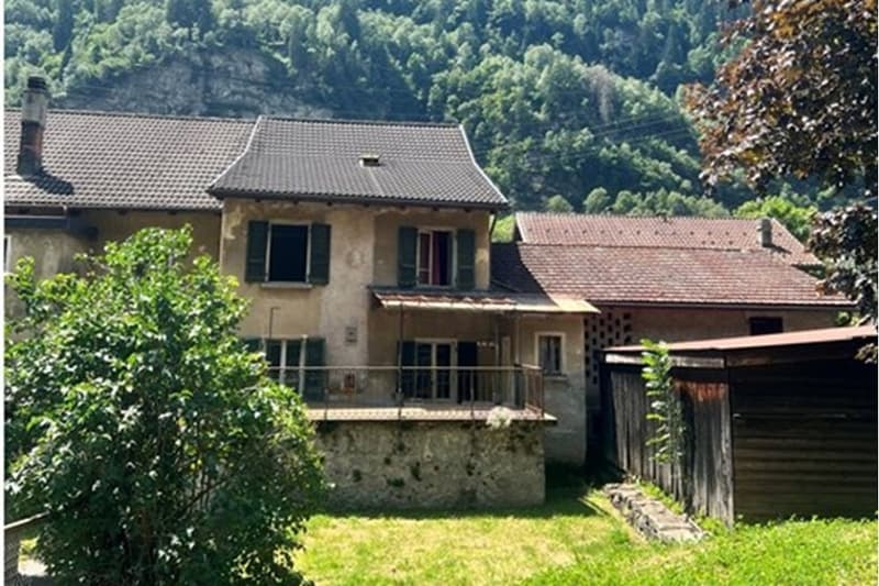 Per gli amanti delle ristrutturazioni. Fai rivivere una tipica casa ticinese (1)