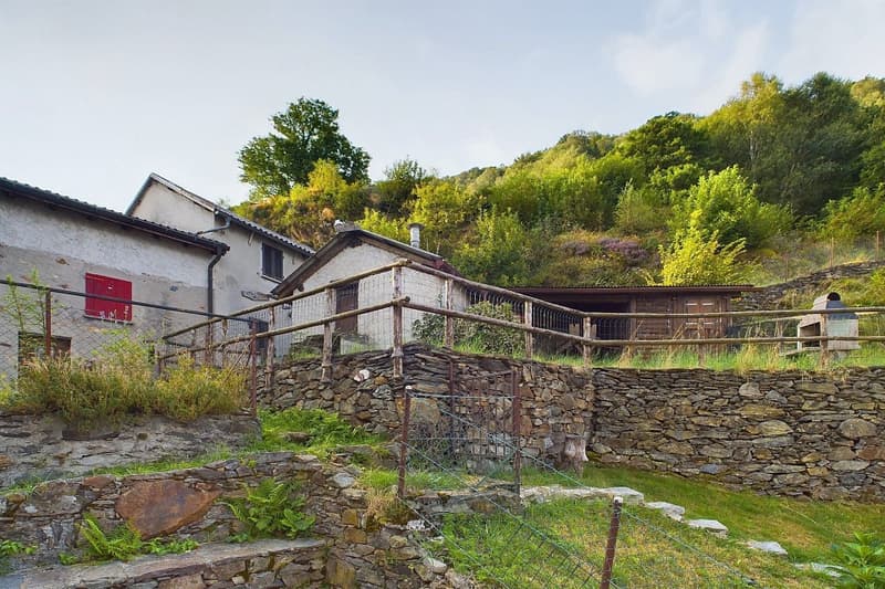 Caloroso e accogliente rustico di montagna con vista sul Lago Maggiore (2)