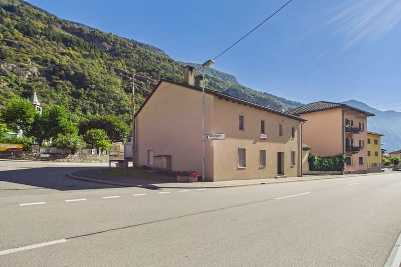 Casa singola ristrutturata con due unità abitative locate ideale anche per investimento (1)