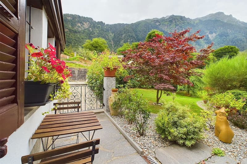 Casa unifamiliare con splendida vista immersa nella natura della valle di Blenio (2)