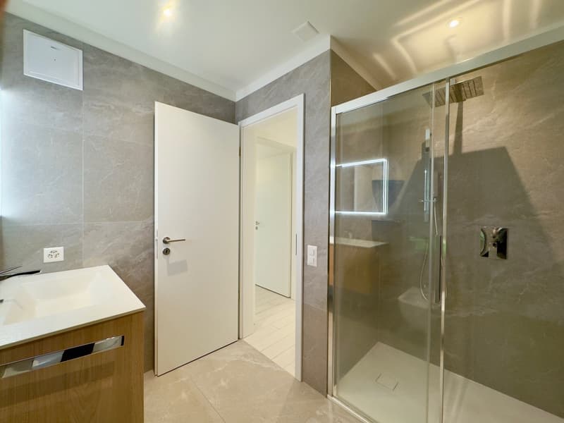 3784 CADEMPINO - MODERNO APPARTAMENTO CON VISTA PANORAMICA (13)