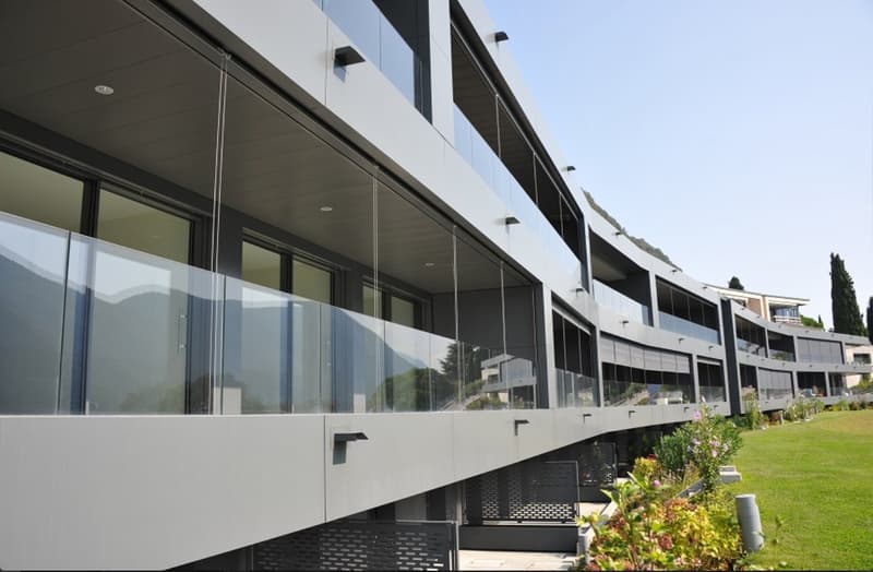 VILLA or DUPLEX APARTMENT CHARMING LAKE VIEW (33)