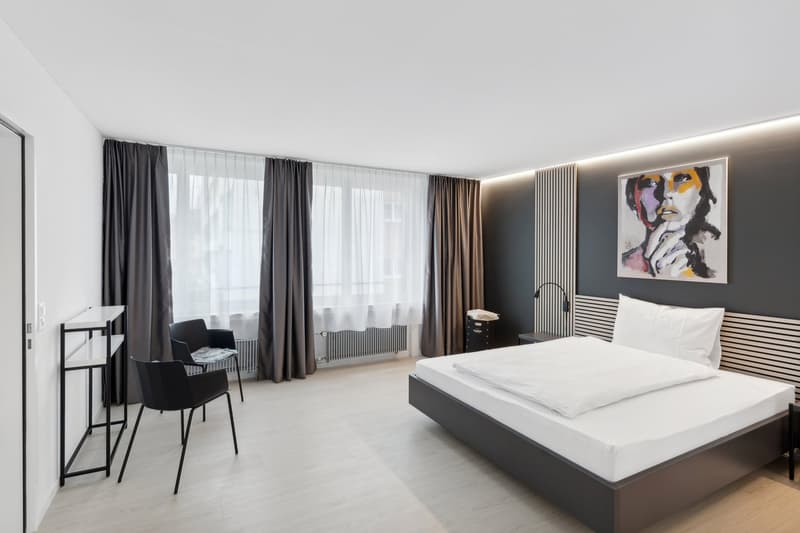 Schlafzimmer / Bedroom