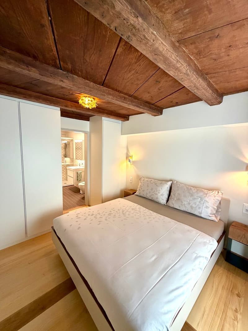 Schlafzimmer mit Einbauschränken