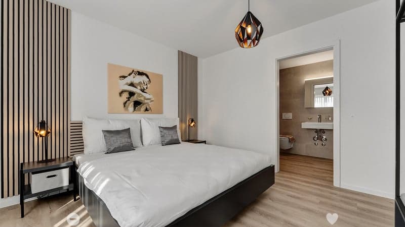 Moderne möblierte 2-Zimmer-Wohnung mit Service und Balkon in Biel (5)