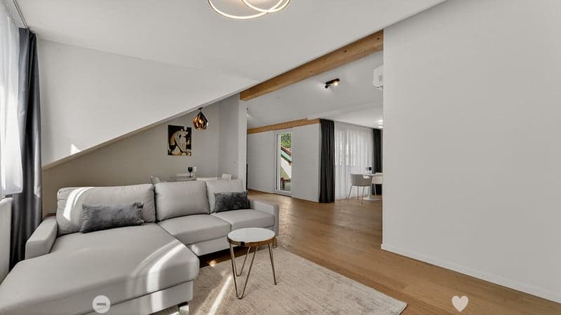 Eklusive möblierte 2.5-Zimmer Attika Wohnung mit Service und Terrasse in Biel (5)