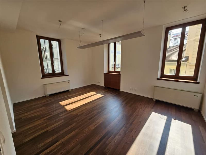 Lugano centre, bureau 4,5 pièces de 120 m² à louer (3)