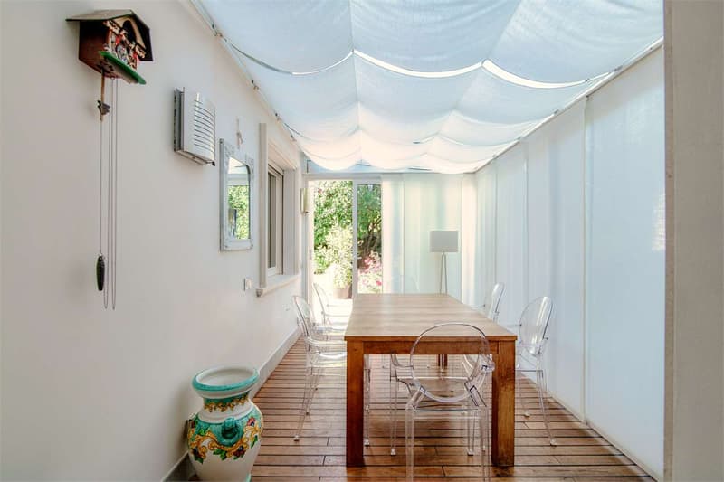 Charming Single-Family Villa (11)