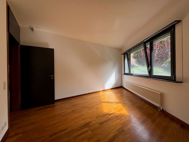Appartement particulier avec jardin (8)