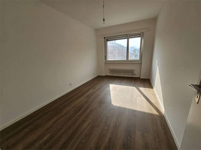 Chiasso, affitto ottimo 3.5 locali (9)
