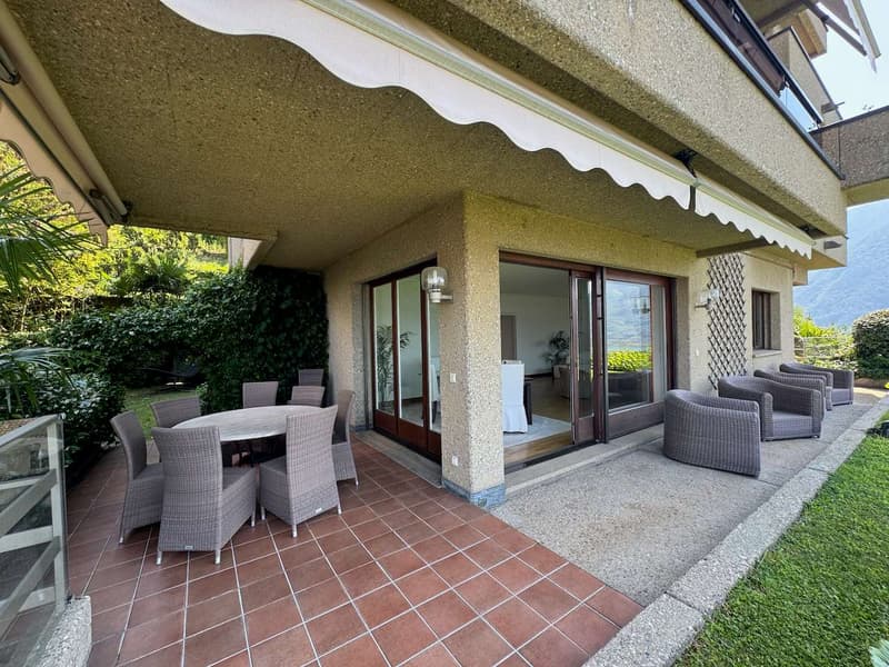 Appartamento vista lago con giardino (12)