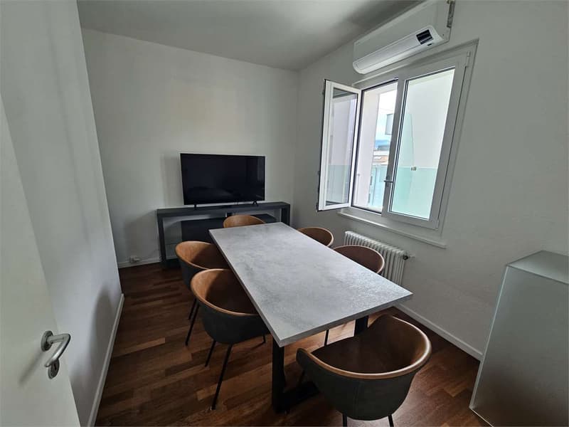 Lugano centro, affitto ufficio di 2.5 locali (7)