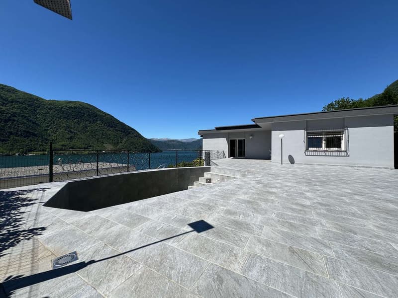 Villa with pool (3)