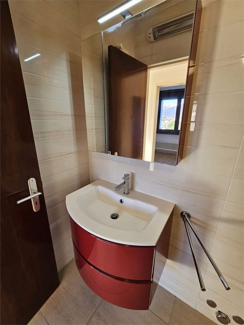 Lugano Paradiso, appartement 2.5 pièces avec vue sur le lac à louer (11)