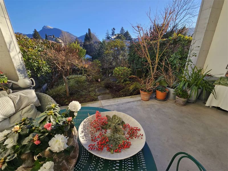 Lugano, spacious 4.5-room apartment with private garden (1)