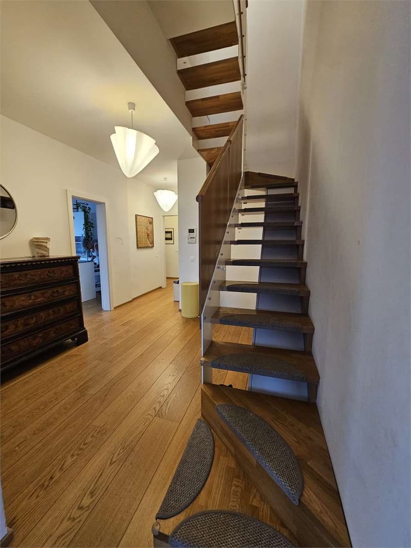 Lugano centre-ville, duplex 5.5 pièces dans une villa d'époque (9)