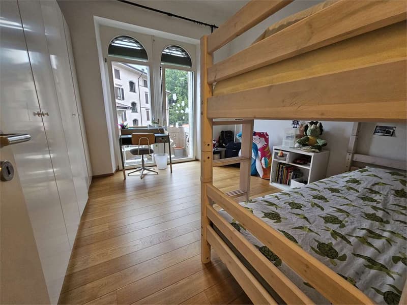 Lugano centre-ville, duplex 5.5 pièces dans une villa d'époque (11)