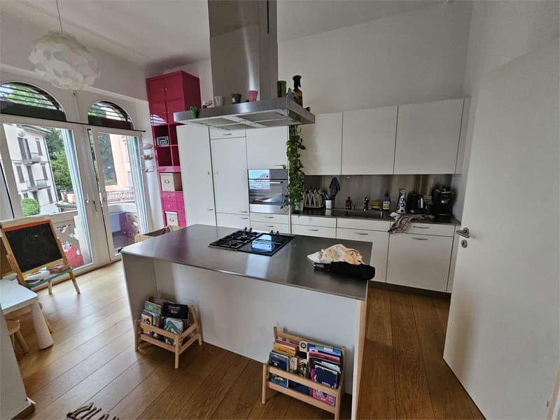 Lugano centre-ville, duplex 5.5 pièces dans une villa d'époque (8)