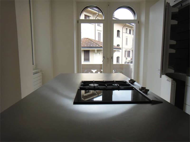 Lugano centre-ville, duplex 5.5 pièces dans une villa d'époque (7)