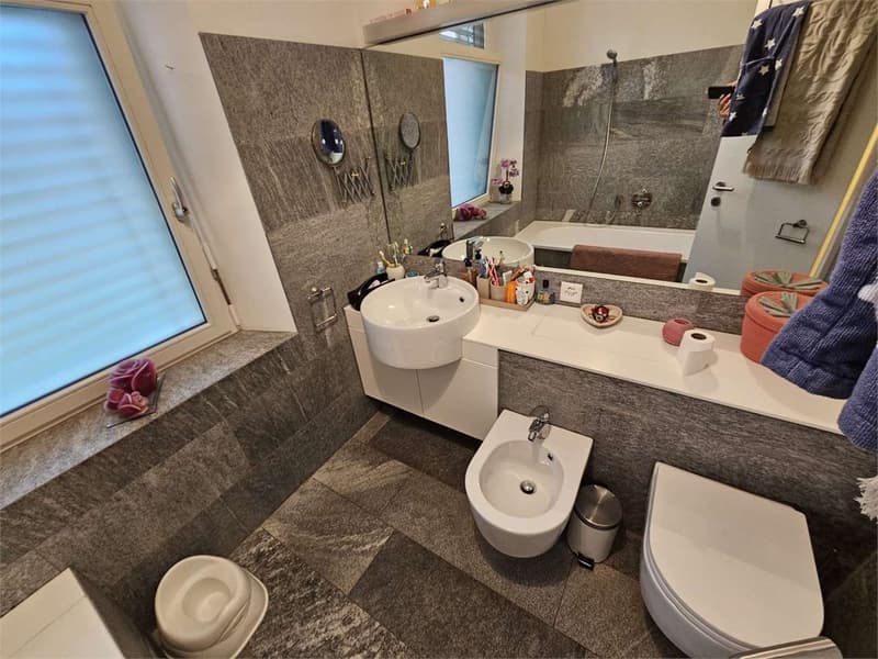 Lugano centre-ville, duplex 5.5 pièces dans une villa d'époque (12)