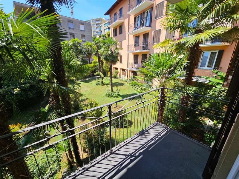 Lugano, schönes 2.5-Zimmer-Wohnung mit Balkon (4)