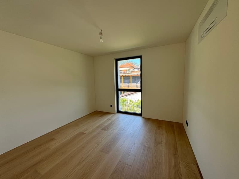 empty room, wooden floor, glass window, white walls