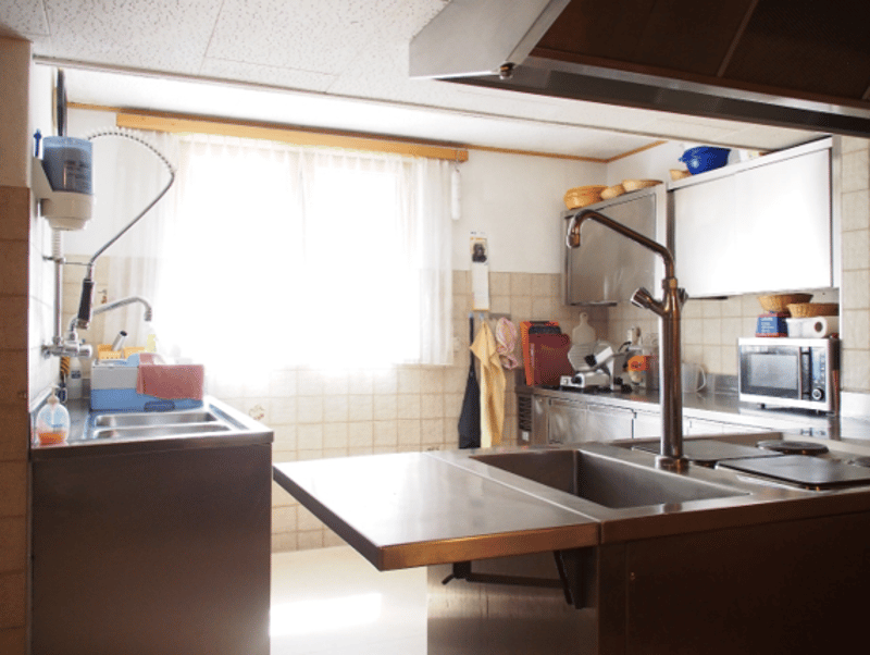 Residential house with commercial space and development potential in Trun (9)