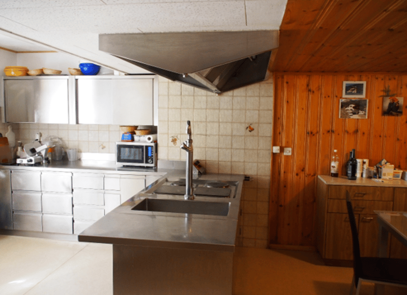 Residential house with commercial space and development potential in Trun (8)