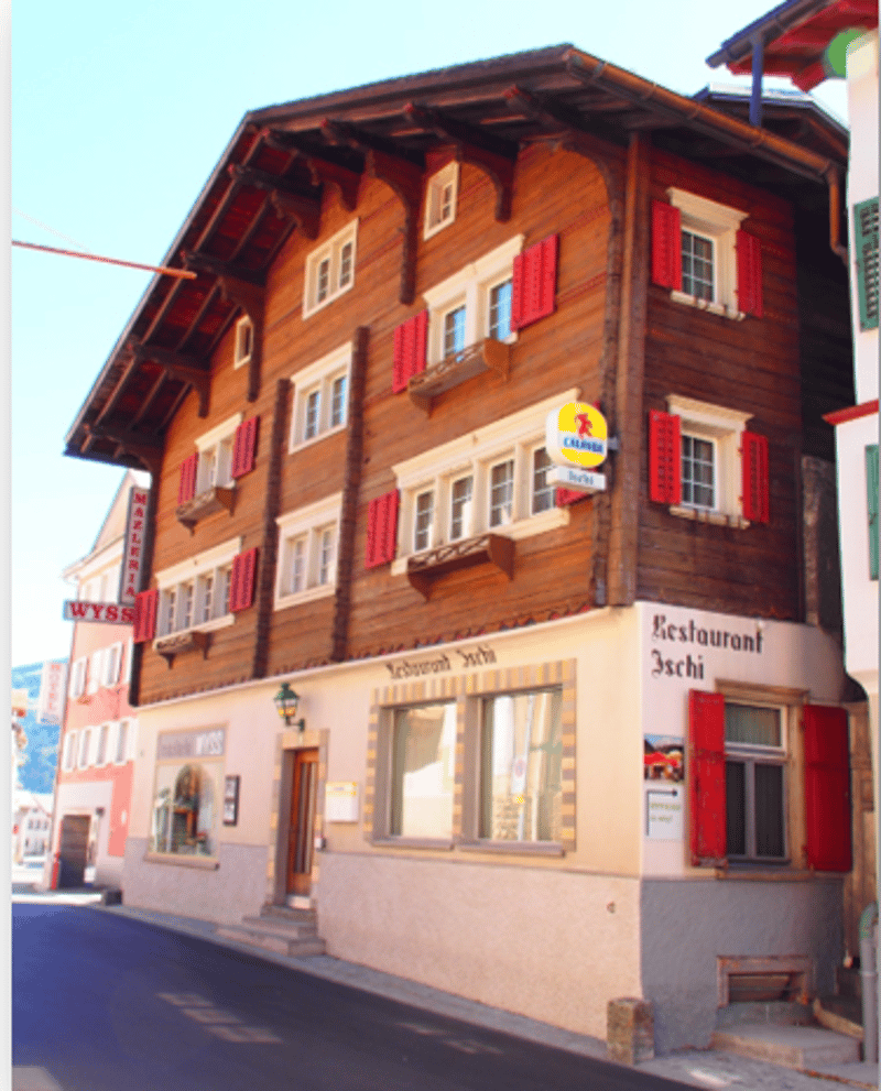 Residential house with commercial space and development potential in Trun (2)