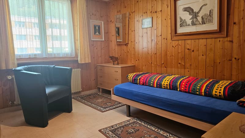 Charmante 2.5-Zimmer-Dachwohnung in Trun (10)