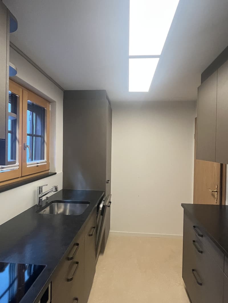 3.5-Zimmerwohnung mit Balkon und Sitzplatz in Schluein (7)