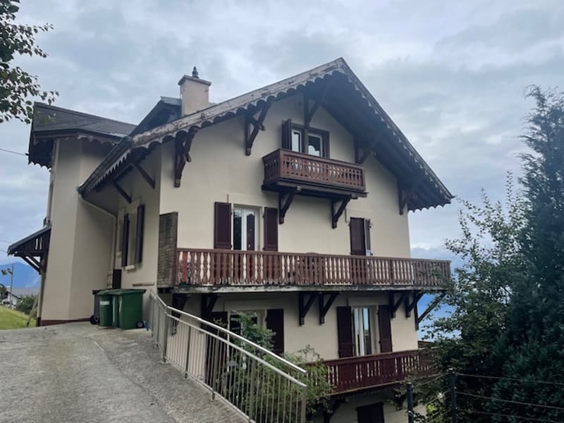 Appartement de 4 pièces, 1er étage, env. 110 m2 (1)