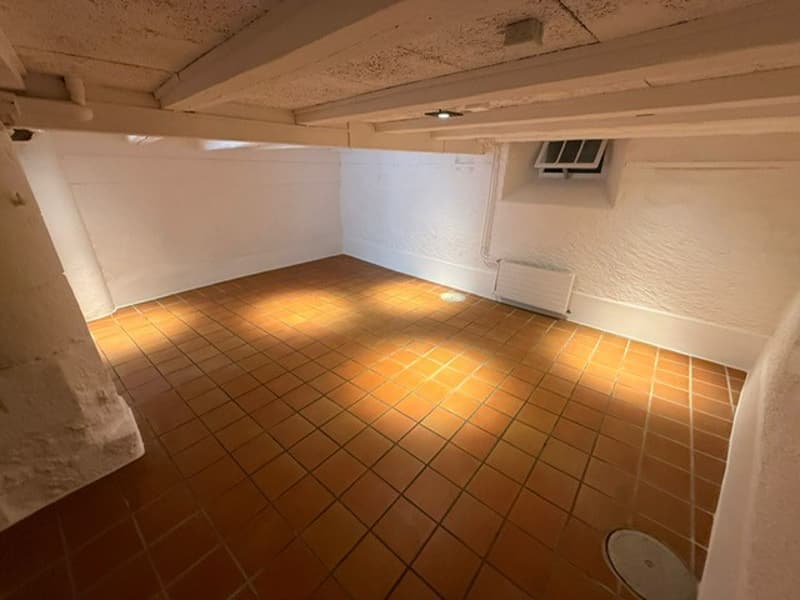 surface commerciale au rez-de-chaussée d'env. 77 m2 (3)