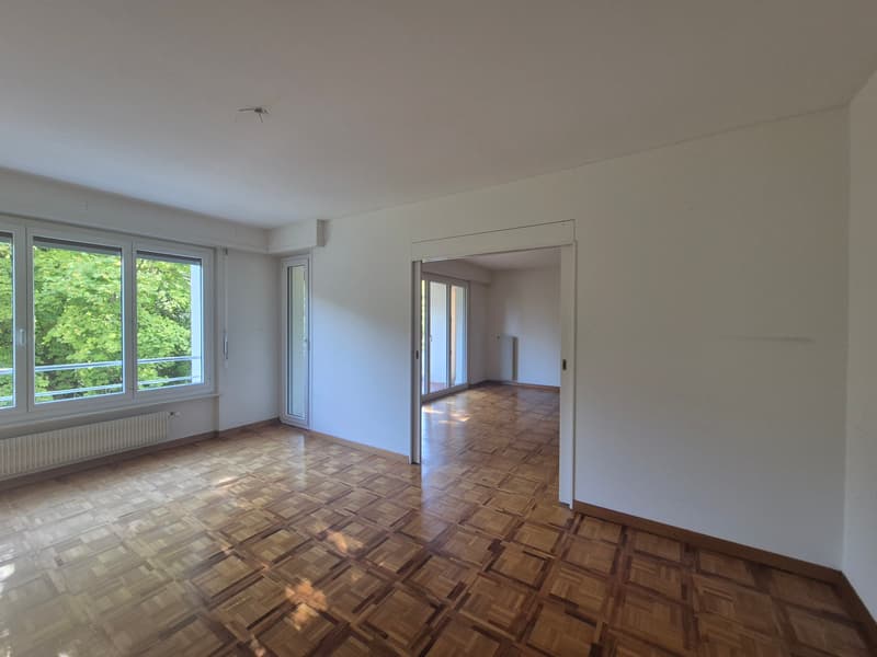 Appartement traversant de 6,5 pièces, 1er étage, env.152 m2 (2)