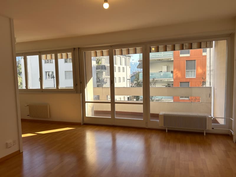 Appartement de 3.5 pièces, 2ème étage, env. 60 m2 (2)