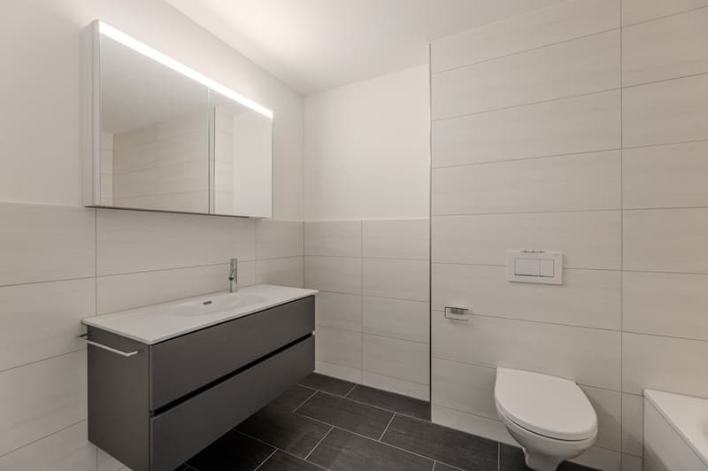 Badezimmer mit Badewanne