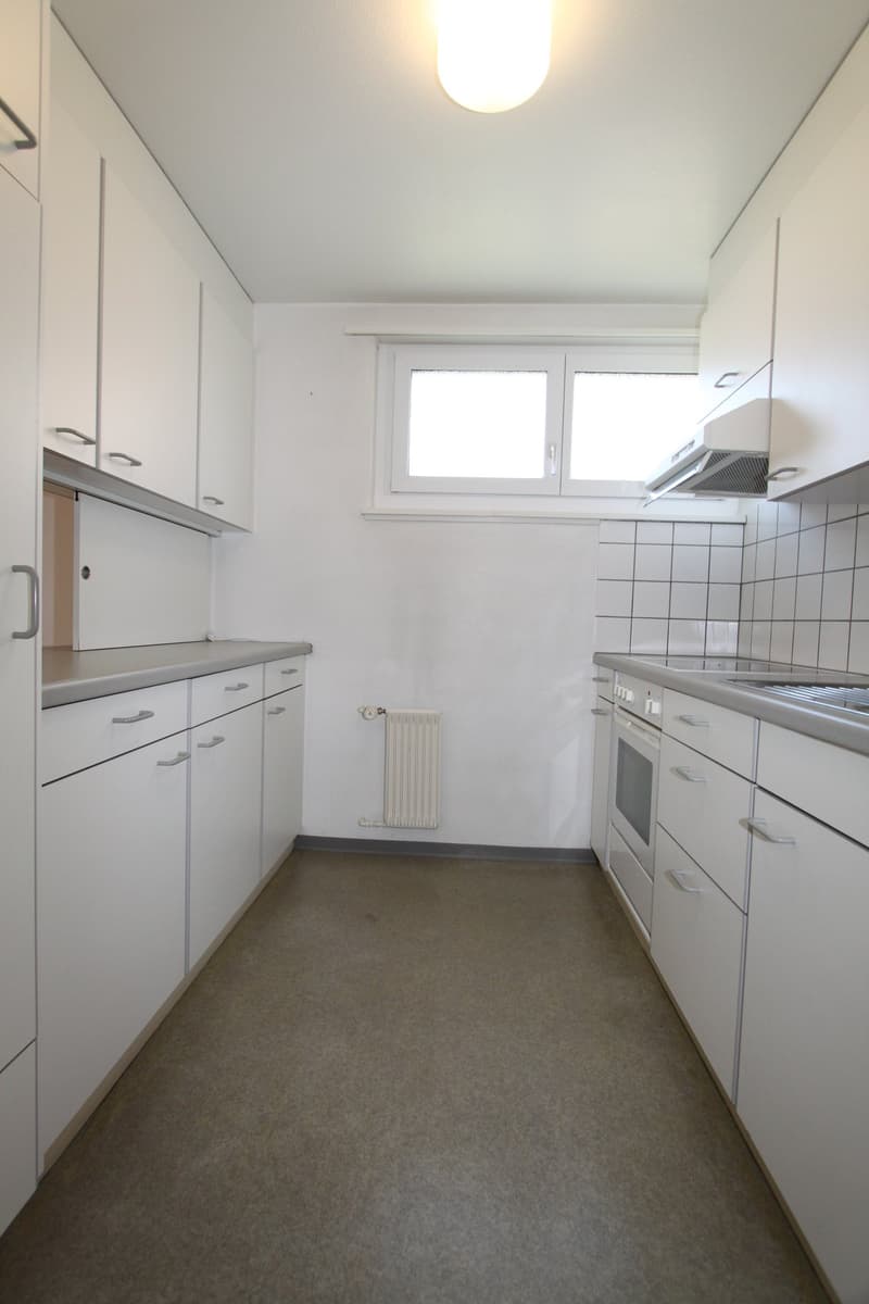 Helle 2-Zimmerwohnung mit grossem Balkon (2)