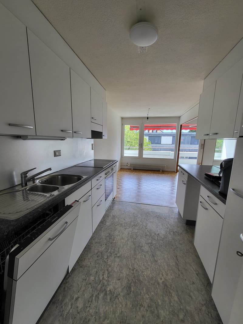 Helle 3.5-Zimmer-Wohnung mit Balkon und Bergblick in Thun (5)