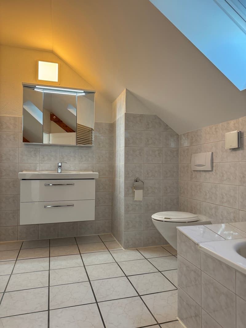 Appartement maisonnette 6 pièces dans un quartier calme et à proximité d'un espace de loisirs (4)