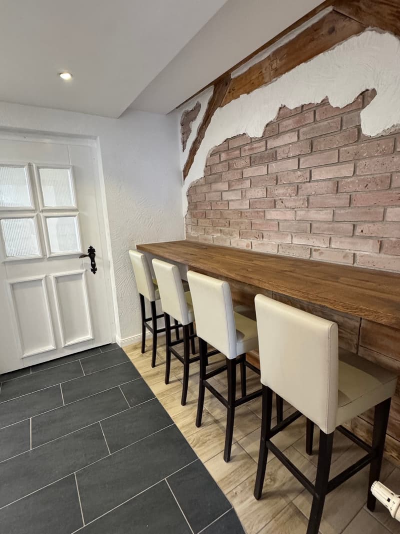 Appartement maisonnette 6 pièces dans un quartier calme et à proximité d'un espace de loisirs (2)