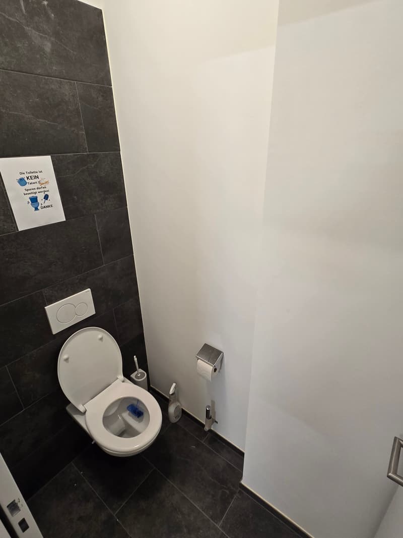 Modernes Ladenlokal an zentraler Lage Nähe Bahnhof und Zentrum (11)