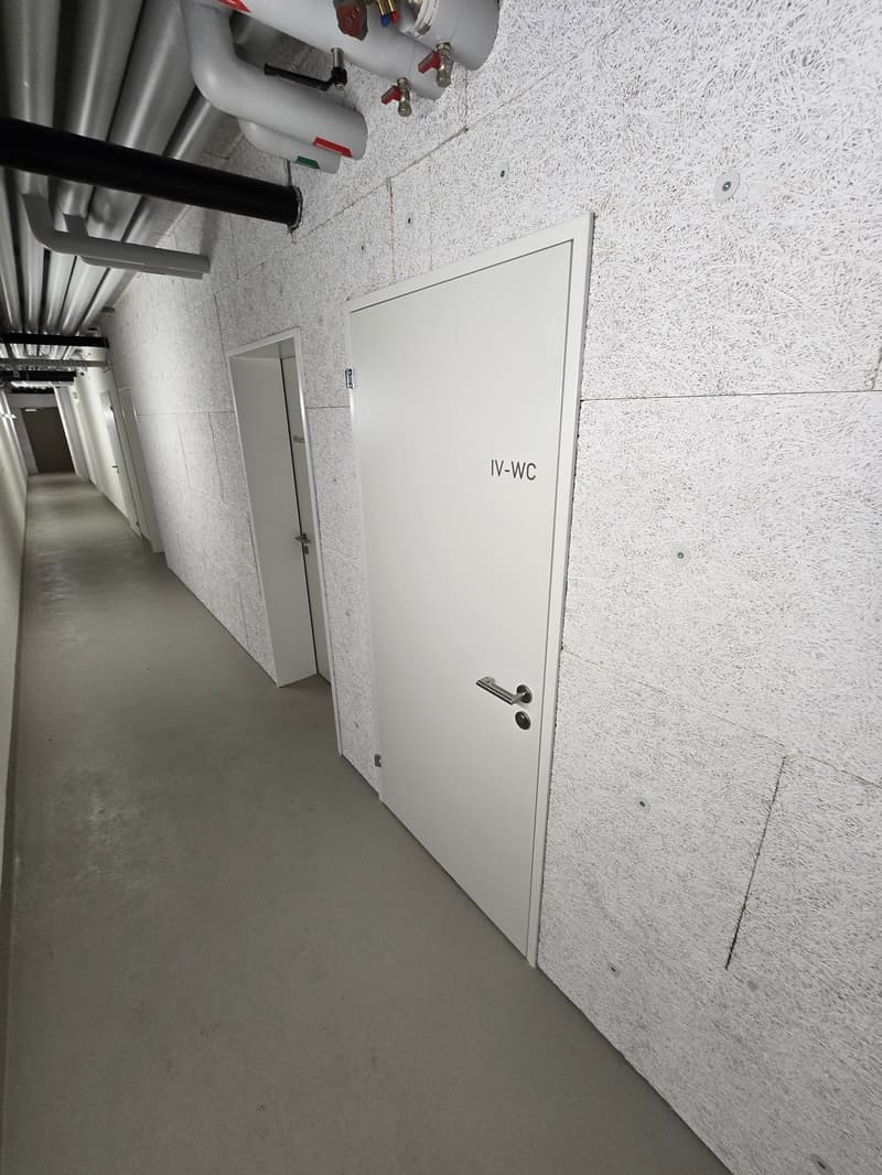 Modernes Ladenlokal an zentraler Lage Nähe Bahnhof und Zentrum (9)