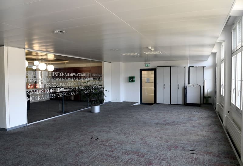 Attractive and central office space directly at Zofingen train station (10)