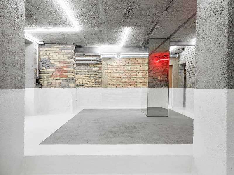 Espace commercial attractif avec stockage, bureau et espace d'exposition en plein centre (2)